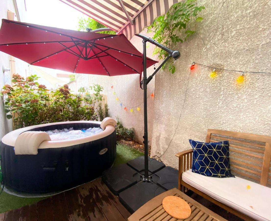 Magnifique Villa Avec Jacuzzi Au Pied Du Stade Saint-Denis-en-Margeride Exterior foto