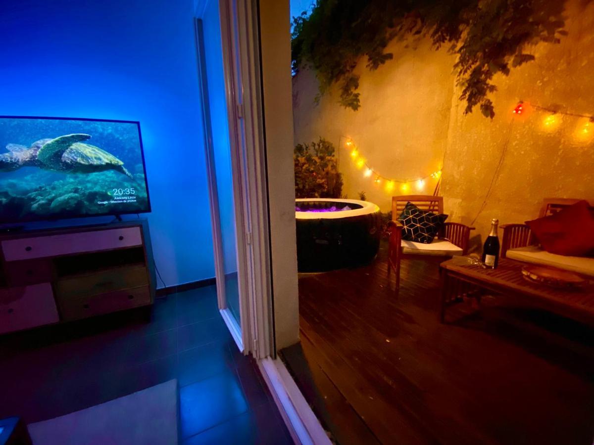 Magnifique Villa Avec Jacuzzi Au Pied Du Stade Saint-Denis-en-Margeride Exterior foto