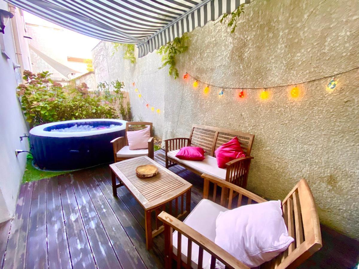 Magnifique Villa Avec Jacuzzi Au Pied Du Stade Saint-Denis-en-Margeride Exterior foto